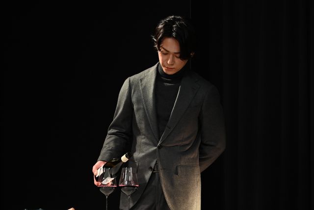 亀梨和也、ドラマ版から16年ぶりに神咲雫を再演！アニメ「神の雫」制作発表会見（12枚目）