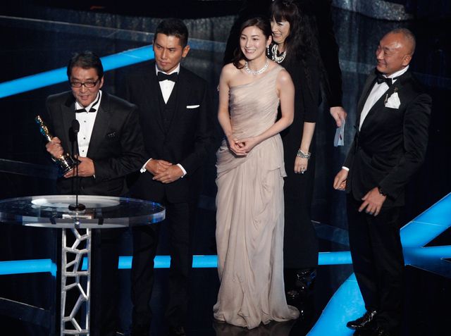 【5枚】10代から変わらぬ透明感と美しさ！（2枚目）