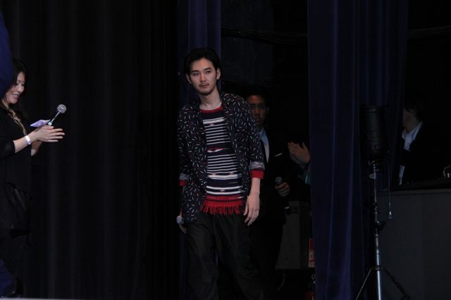 映画『探偵はBARにいる2』初日舞台あいさつフォトギャラリー（2枚目）