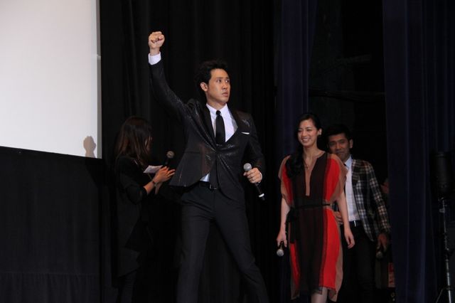 映画『探偵はBARにいる2』初日舞台あいさつフォトギャラリー（3枚目）