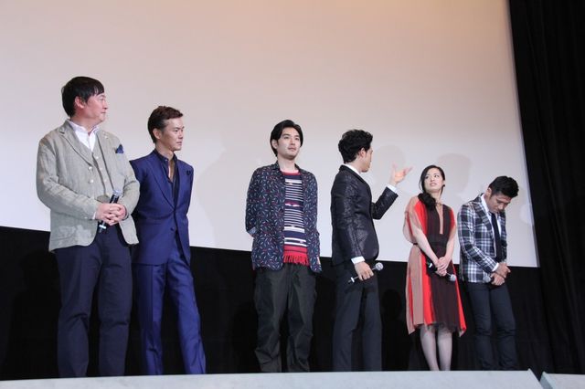 映画『探偵はBARにいる2』初日舞台あいさつフォトギャラリー（8枚目）