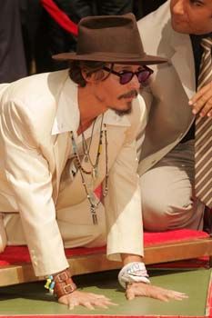 ジョニー・デップ 「ハンド・アンド・フット・プリントセレモニー」 in チャイニーズシアター（27枚目）