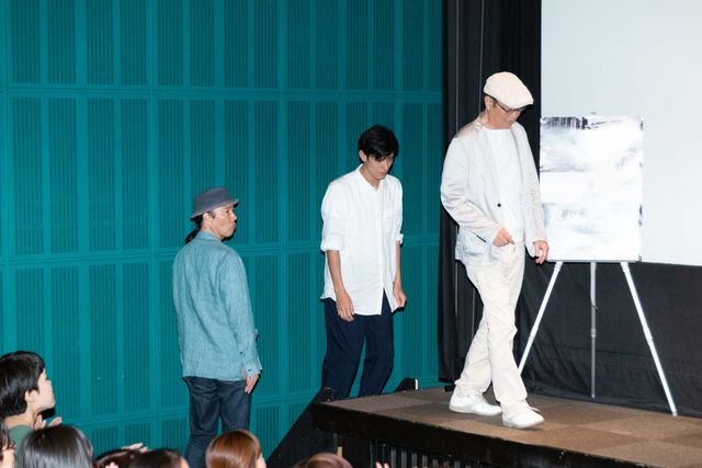 井浦新、戸田菜穂、佐野史郎ら登壇『返還交渉人　いつか、沖縄を取り戻す』初日舞台あいさつ（15枚目）