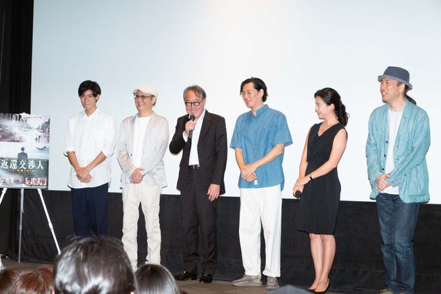 井浦新、戸田菜穂、佐野史郎ら登壇『返還交渉人　いつか、沖縄を取り戻す』初日舞台あいさつ（26枚目）