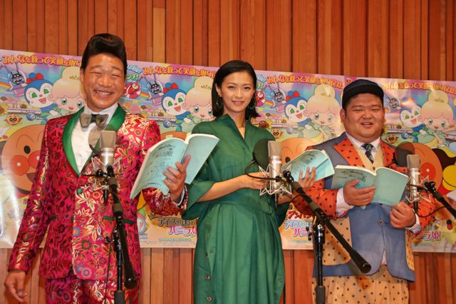 榮倉奈々＆ANZEN漫才が“アイスの日”に公開アフレコ：フォトギャラリー