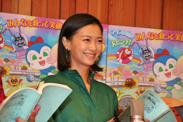 榮倉奈々＆ANZEN漫才が“アイスの日”に公開アフレコ（3枚目）