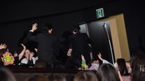 萩原利久&八木勇征、手つなぎで退場!尊いファンサービスに会場熱狂