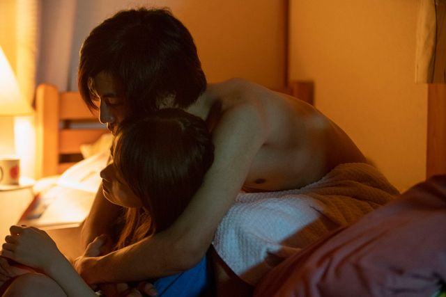 志尊淳、背中も美しい…『潤一』場面カット（4枚目）