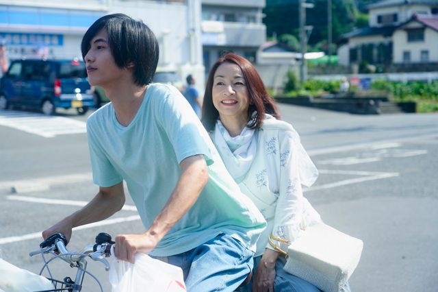 志尊淳、背中も美しい…『潤一』場面カット（5枚目）