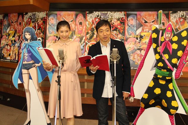 篠原涼子、第2子出産後初の公の場！-映画『ONE PIECE FILM Z ワンピース フィルム ゼット』公開アフレコ写真ギャラリー（6枚目）