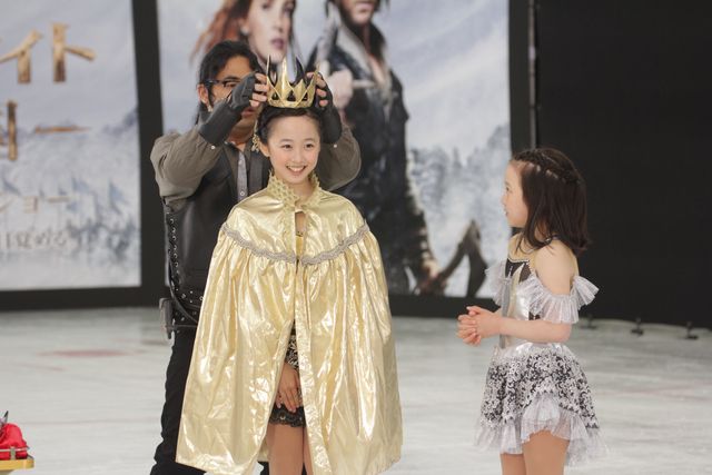 本田望結、妹と一緒にフィギュア演技！『スノーホワイト／氷の王国』イベント ギャラリー（6枚目）