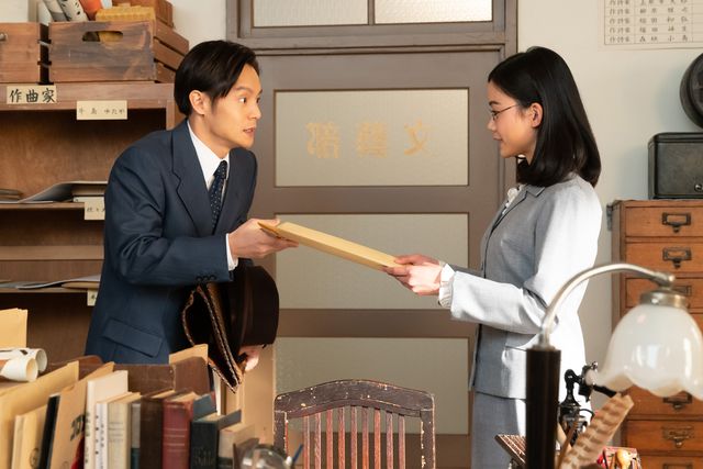 【4枚】「エール」秘書・杉山あかね役の加弥乃（3枚目）