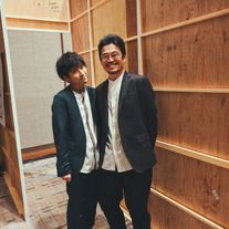 舞台裏の二宮和也!『浅田家!』完成報告会のオフショット