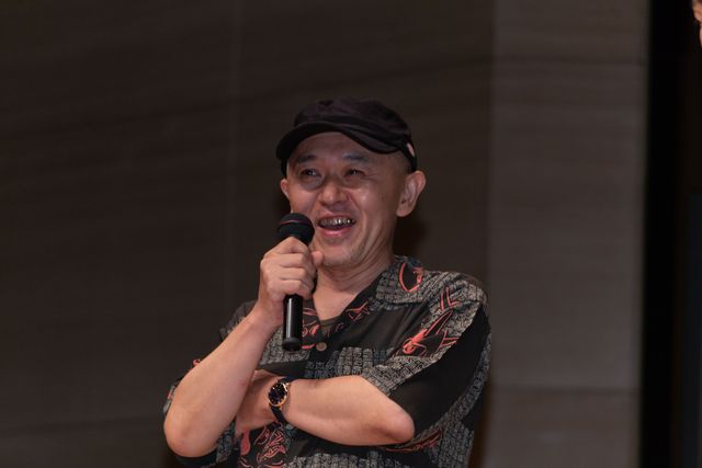 安田顕、『愛しのアイリーン』完成披露でバージンロード歩く（12枚目）