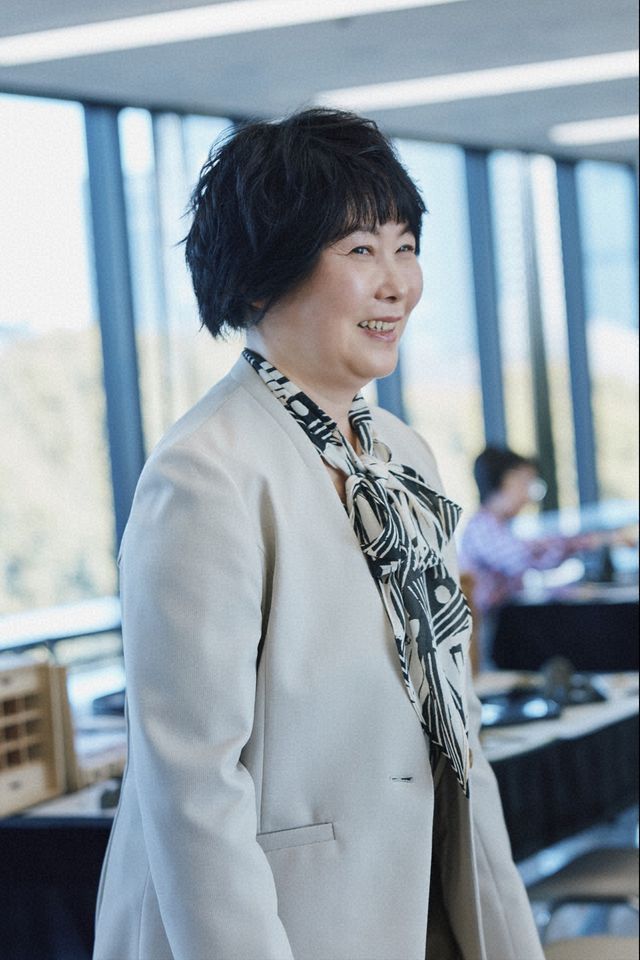 松たか子＆多部未華子＆松坂桃李が姉弟役！「スロウトレイン」場面写真（6枚目）