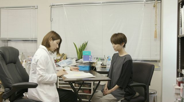 篠原ゆき子＆倉科カナら共演『女たち』場面カット（3枚目）