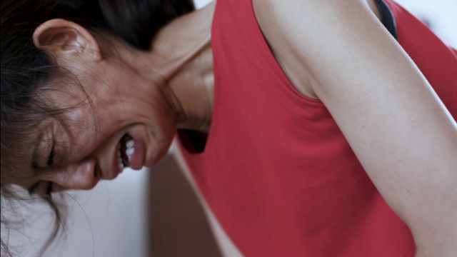 篠原ゆき子＆倉科カナら共演『女たち』場面カット（9枚目）