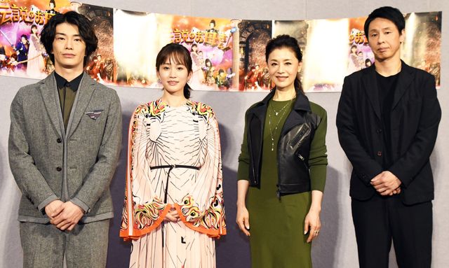 前田敦子、伝説の魔法使い役！よるドラ「伝説のお母さん」試写会（11枚目）