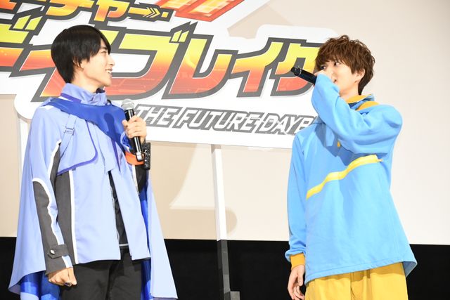本島純政が知念英和に仮面ライダーのバトンを託す！「ガッチャード＆ガヴ」バトンタッチイベント（9枚目）
