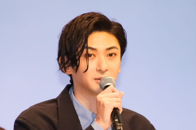 草なぎ剛主演「終幕のロンド」制作発表会見に豪華キャストずらり！（12枚目）