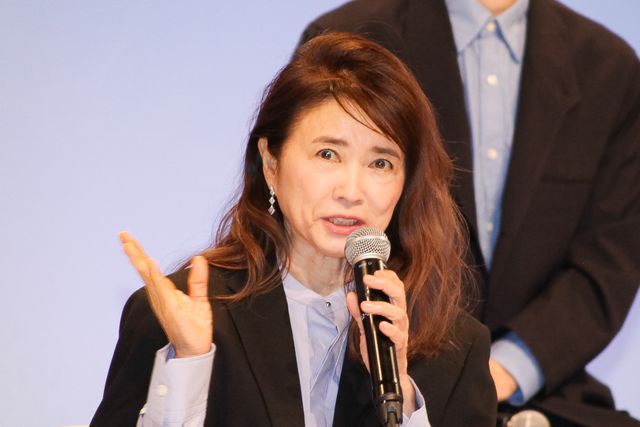 草なぎ剛主演「終幕のロンド」制作発表会見に豪華キャストずらり！（15枚目）