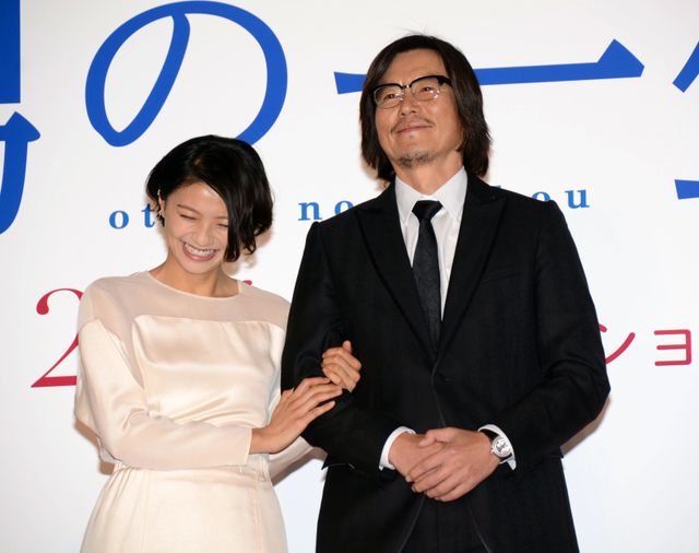 榮倉奈々、トヨエツのエスコートに照れる…『娚の一生』先行上映イベントフォトギャラリー：フォトギャラリー