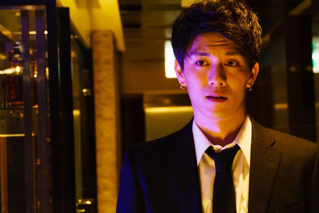 青木玄徳＆逢沢りなのキスシーン！『闇金ドッグス7』場面写真：フォトギャラリー