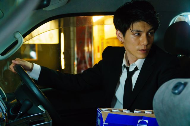 青木玄徳＆逢沢りなのキスシーン！『闇金ドッグス7』場面写真（3枚目）