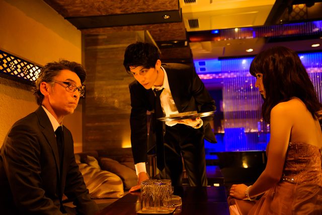 青木玄徳＆逢沢りなのキスシーン！『闇金ドッグス7』場面写真（17枚目）