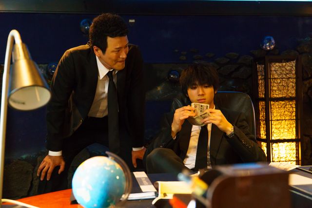 青木玄徳＆逢沢りなのキスシーン！『闇金ドッグス7』場面写真（19枚目）