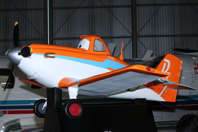 瑛太が井上芳雄に公開謝罪！映画『プレーンズ』ジャパンプレミア：フォトギャラリー