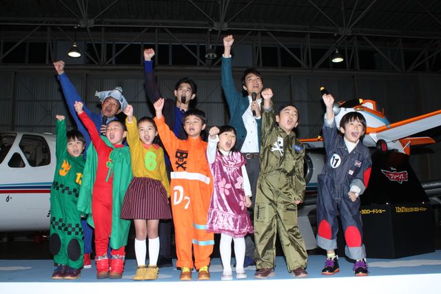 瑛太が井上芳雄に公開謝罪！映画『プレーンズ』ジャパンプレミア（13枚目）