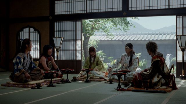 菅田将暉演じる“鬼ちゃん”に5人の子供が!? au「三太郎」シリーズ新CMフォトギャラリー（4枚目）