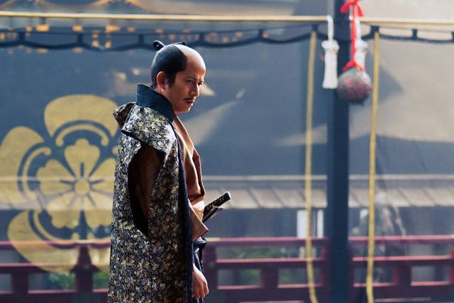 雨に濡れる家康…【どうする家康】第25回「はるかに遠い夢」の場面写真（3枚目）