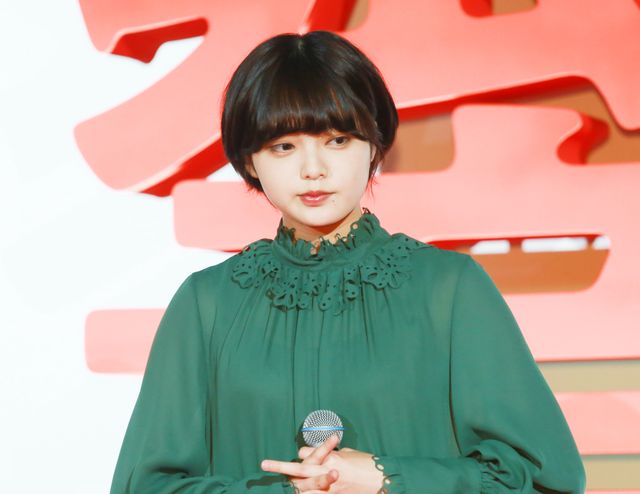 平手友梨奈、北川景子、アヤカ・ウィルソンがドレスで登場！『響-HIBIKI-』完成披露舞台あいさつ（2枚目）