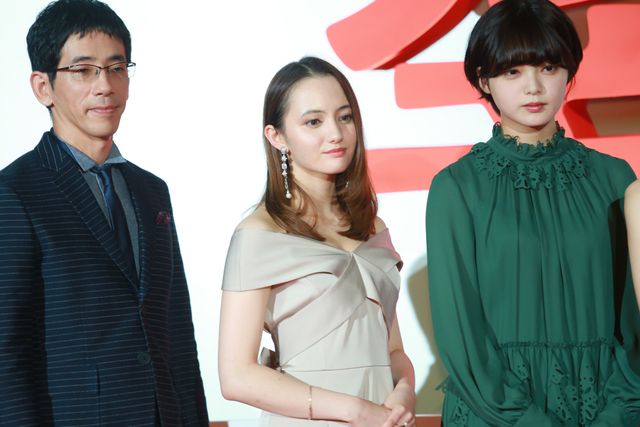 平手友梨奈、北川景子、アヤカ・ウィルソンがドレスで登場！『響-HIBIKI-』完成披露舞台あいさつ（11枚目）