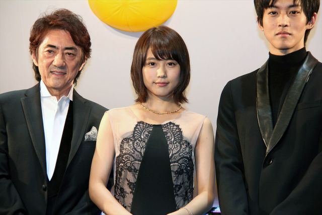 有村架純、大胆背中見せの大人ドレス！『くるみ割り人形』ワールドプレミアイベントフォトギャラリー（17枚目）