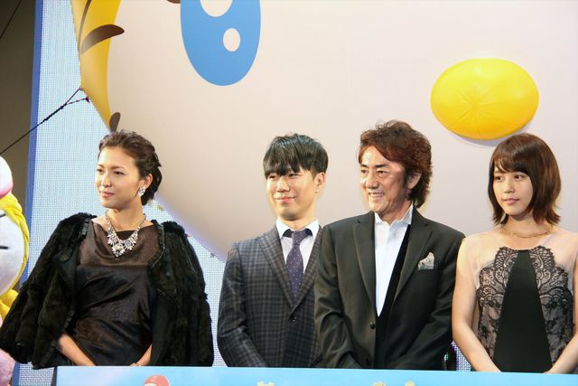 有村架純、大胆背中見せの大人ドレス！『くるみ割り人形』ワールドプレミアイベントフォトギャラリー（21枚目）