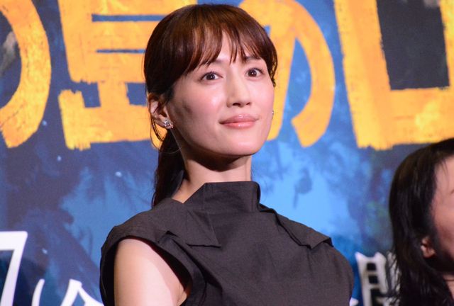 綾瀬はるか、柄本佑、鈴木福らクリス・サンダース監督と登壇！『野生の島のロズ』日本語吹替版完成披露（5枚目）