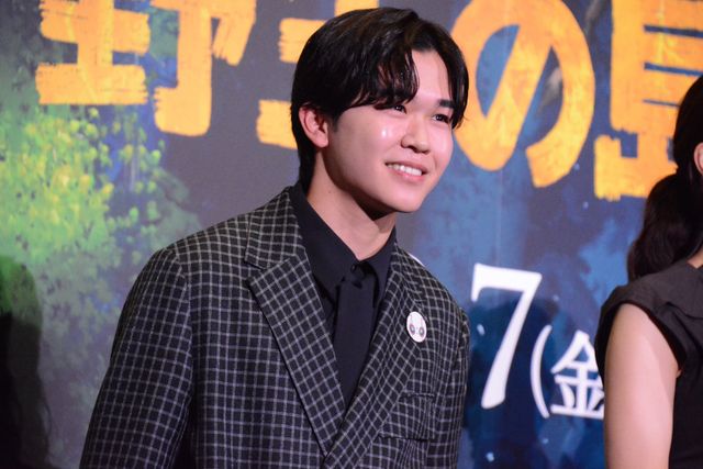 綾瀬はるか、柄本佑、鈴木福らクリス・サンダース監督と登壇！『野生の島のロズ』日本語吹替版完成披露（6枚目）