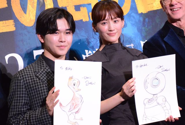 綾瀬はるか、柄本佑、鈴木福らクリス・サンダース監督と登壇！『野生の島のロズ』日本語吹替版完成披露（12枚目）