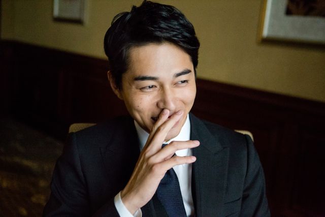 長く美しい指…【インタビューカット集】（4枚目）