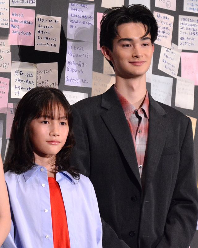 美しすぎる兄弟…栄莉弥の弟・光路、初の公の場！妻夫木聡、広瀬すず、窪田正孝、永山瑛太らと『宝島』初日舞台挨拶（3枚目）