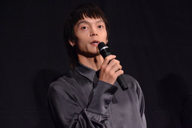 美しすぎる兄弟…栄莉弥の弟・光路、初の公の場！妻夫木聡、広瀬すず、窪田正孝、永山瑛太らと『宝島』初日舞台挨拶（6枚目）