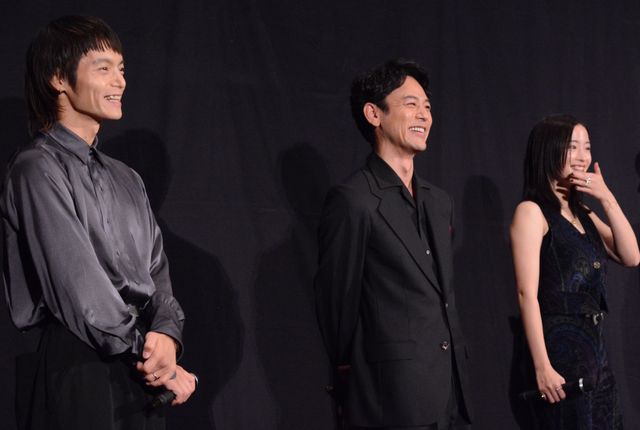 美しすぎる兄弟…栄莉弥の弟・光路、初の公の場！妻夫木聡、広瀬すず、窪田正孝、永山瑛太らと『宝島』初日舞台挨拶（8枚目）