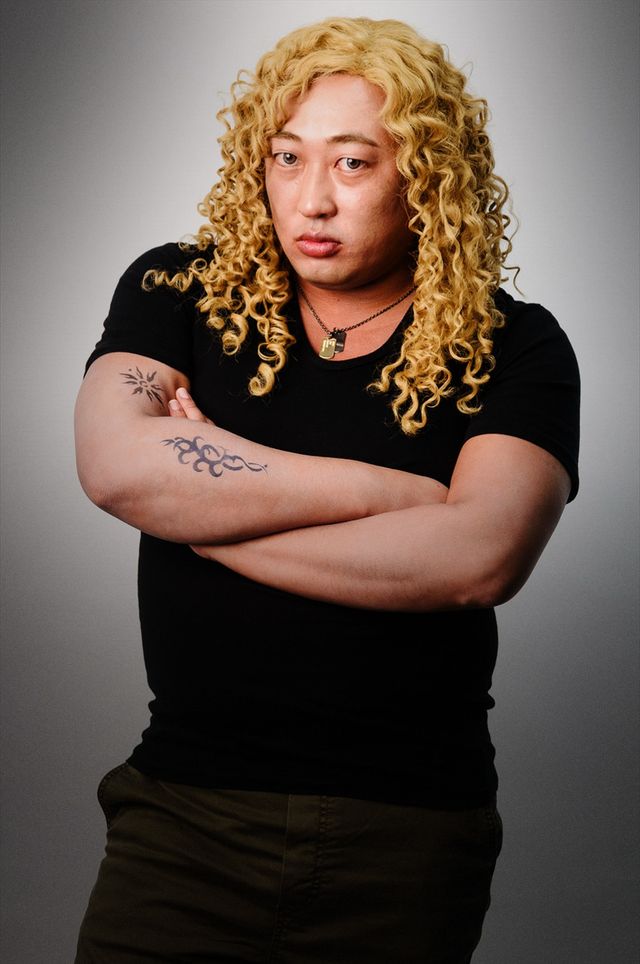 【20枚】これ全部ロバート秋山…ドラマ「黒い十人の秋山」で演じ分ける容疑者10人（13枚目）