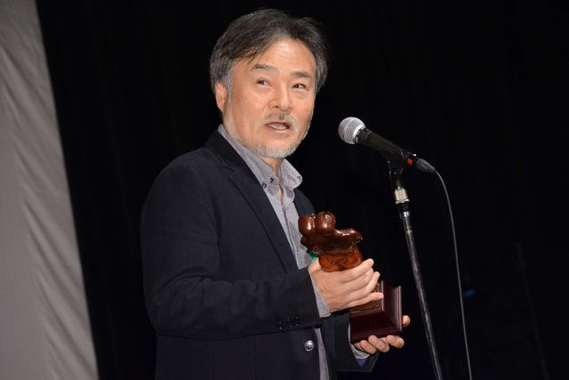 土屋太鳳、受賞に涙……心をえぐられ「いつの間にかデコボコな心になってしまった」　画像ギャラリー（2枚目）