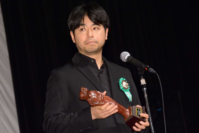 土屋太鳳、受賞に涙……心をえぐられ「いつの間にかデコボコな心になってしまった」　画像ギャラリー（9枚目）