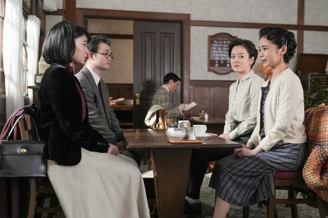 会見場には鮫島（みのすけ）の姿も…「ブギウギ」第124回の場面写真（4枚目）