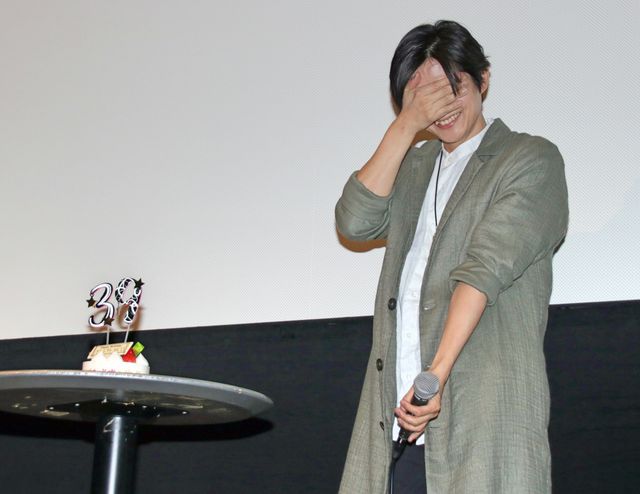 バースデー祝福に照れまくる下野紘『クロノス・ジョウンターの伝説』公開記念舞台あいさつ（10枚目）